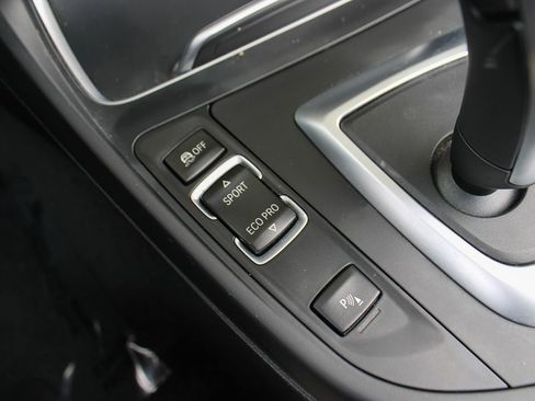 Used 2020 BMW 230i xDrive Convertible w/ Convenience Package image 29