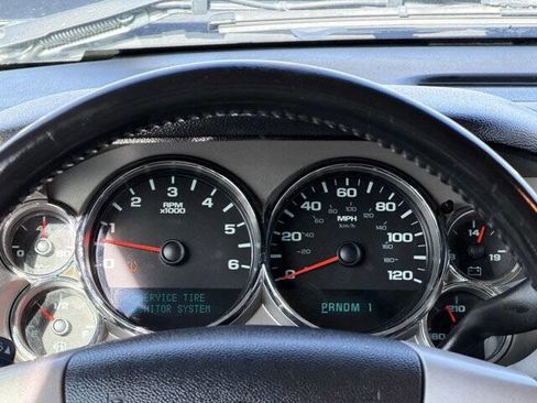 Used 2009 Chevrolet Silverado 2500 LT w/ Suspension Package, Off-Road image 15