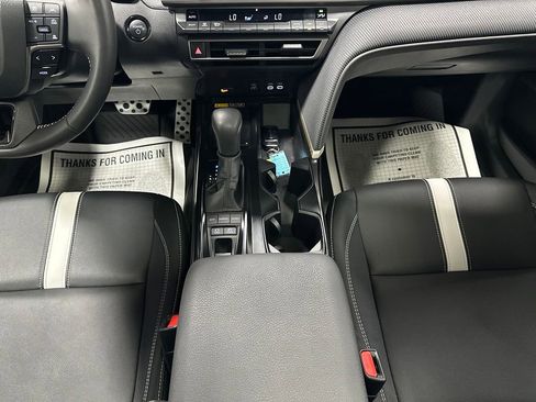 Used 2026 Toyota Camry SE FWD image 39