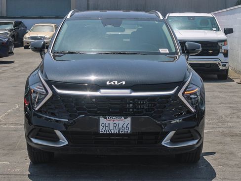Used 2023 Kia Sportage EX AWD/4WD image 2
