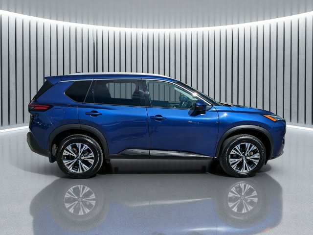 Used 2021 Nissan Rogue SV AWD/4WD image 3