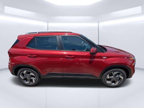 New 2025 Hyundai Venue Limited FWD image 2