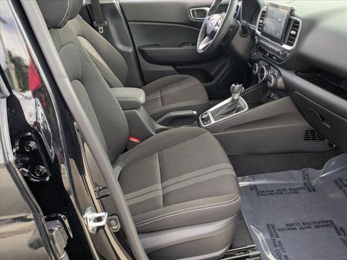 Used 2024 Hyundai Venue SEL image 19