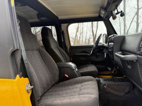 Used 2004 Jeep Wrangler 4WD image 39