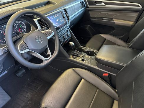 Used 2021 Volkswagen Atlas SE w/ Panoramic Sunroof Package image 10