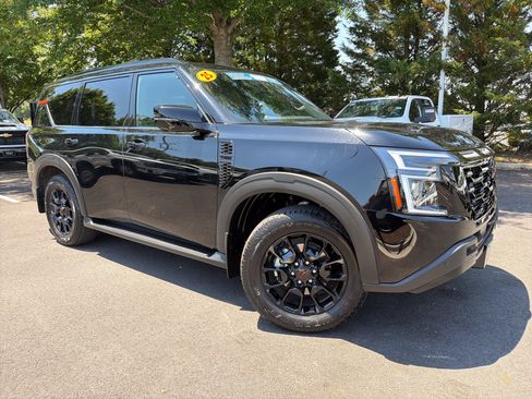 Used 2025 Nissan Armada PRO-4X w/ Pro-4X Premium Package AWD/4WD image 2