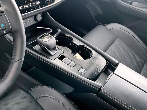 Certified 2025 Nissan Rogue Platinum w/ Platinum Premium Package image 15