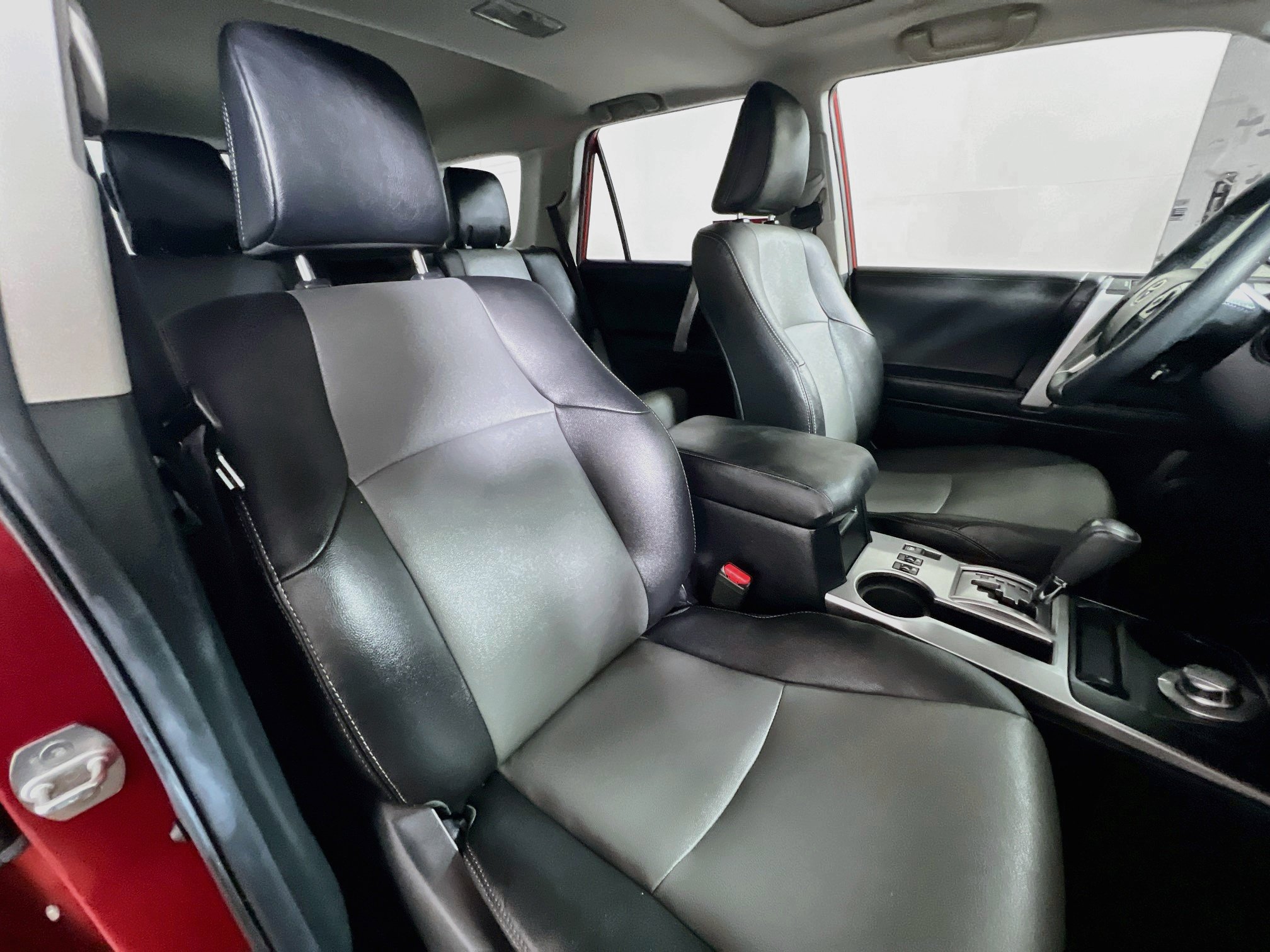Used 2021 Toyota 4Runner SR5 Premium w/ Moonroof Package AWD/4WD image 30