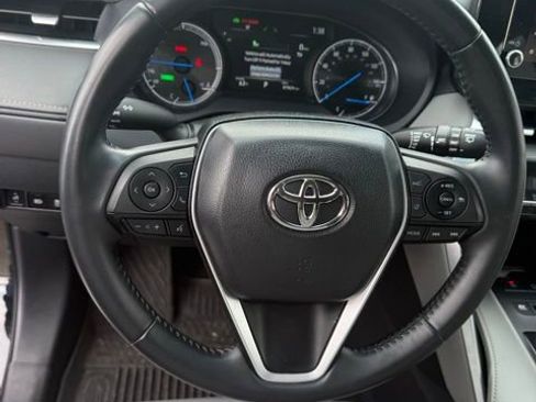 Certified 2023 Toyota Venza LE AWD/4WD image 18