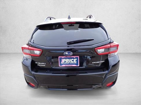 Used 2023 Subaru Crosstrek 2.0i Premium image 3