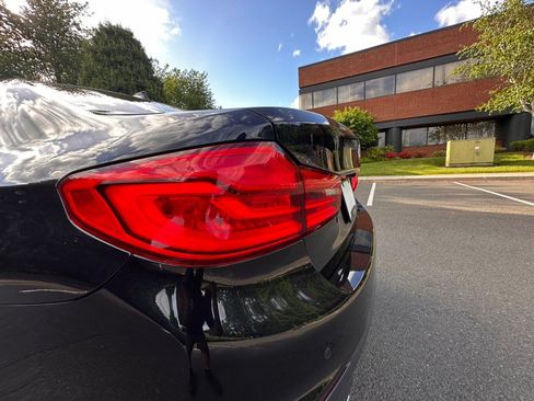 Used 2018 BMW 540i xDrive AWD/4WD image 25