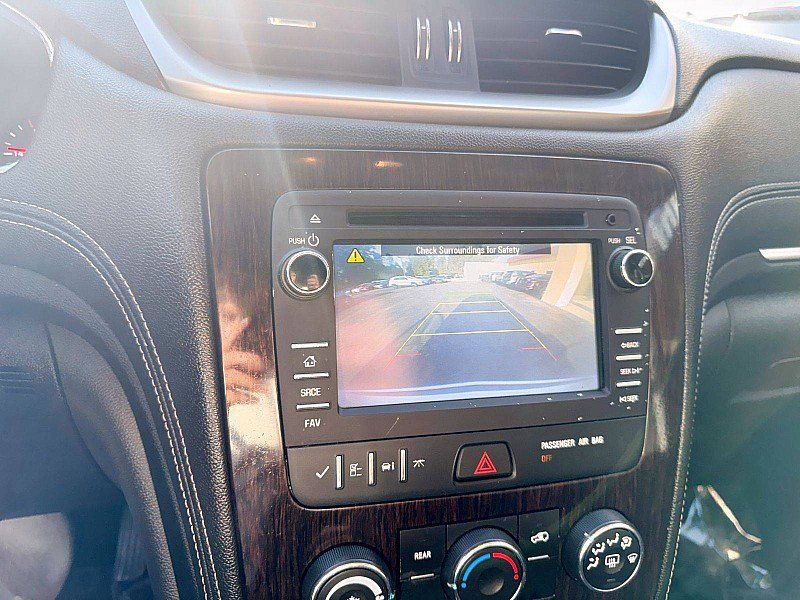 Used 2017 Chevrolet Traverse LT FWD image 14