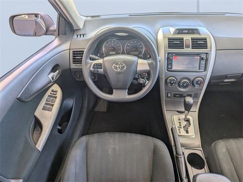 Used 2013 Toyota Corolla S image 15