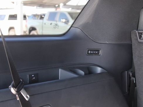 Used 2024 Lincoln Navigator L Reserve image 6