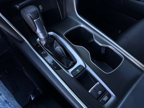 Used 2018 Honda Accord LX image 22