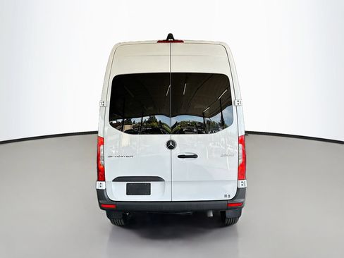 Used 2024 Mercedes-Benz Sprinter 2500 image 6