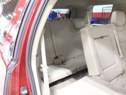 Used 2016 Cadillac Escalade Luxury AWD/4WD image 51