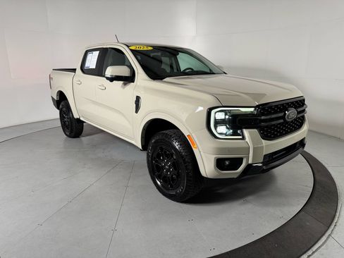 Used 2025 Ford Ranger Lariat w/ FX4 Off-Road Package AWD/4WD image 7