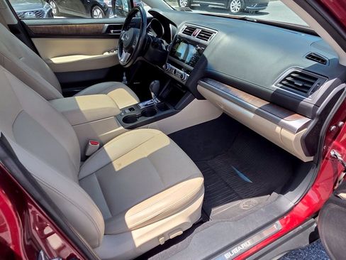 Used 2017 Subaru Outback 2.5i Limited AWD/4WD image 22