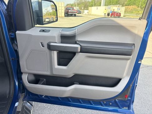 Used 2018 Ford F150 XLT w/ Equipment Group 302A Luxury AWD/4WD image 21