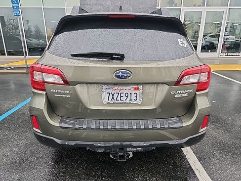 Used 2017 Subaru Outback 2.5i Limited image 4