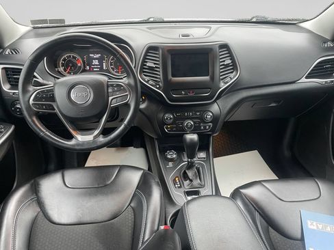 Used 2020 Jeep Cherokee Latitude Plus w/ Cold Weather Group AWD/4WD image 20