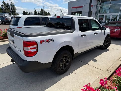 Used 2025 Ford Maverick XLT w/ XLT Luxury Package AWD/4WD image 4