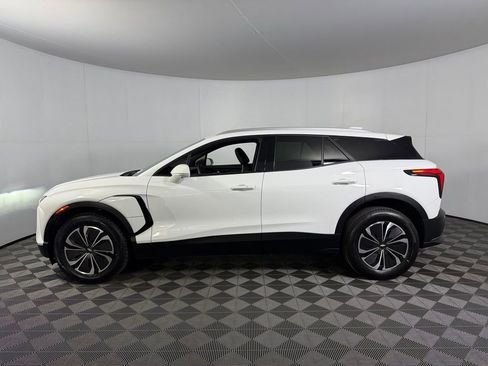 Used 2024 Chevrolet Blazer EV LT AWD/4WD image 11