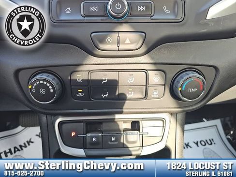 Used 2024 GMC Terrain SLE FWD image 15
