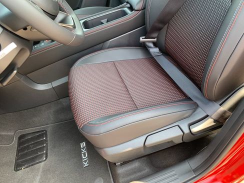 New 2026 Nissan Kicks SR FWD image 20