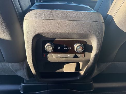 Used 2024 Chevrolet Traverse RS w/ LPO, Floor Liner Package AWD/4WD image 15