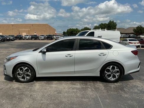 Used 2019 Kia Forte LXS FWD image 2