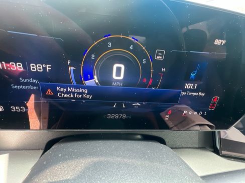 Used 2024 Chevrolet Traverse LT w/ Midnight/Sport Edition FWD image 9