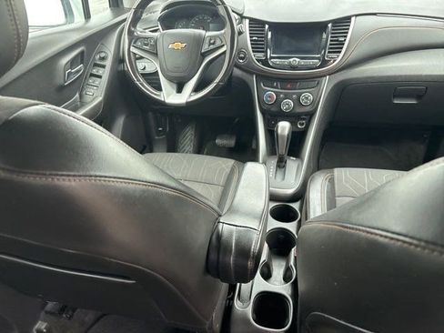 Used 2019 Chevrolet Trax LT w/ LT Convenience Package image 37