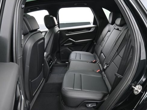 New 2026 Porsche Cayenne AWD/4WD image 25