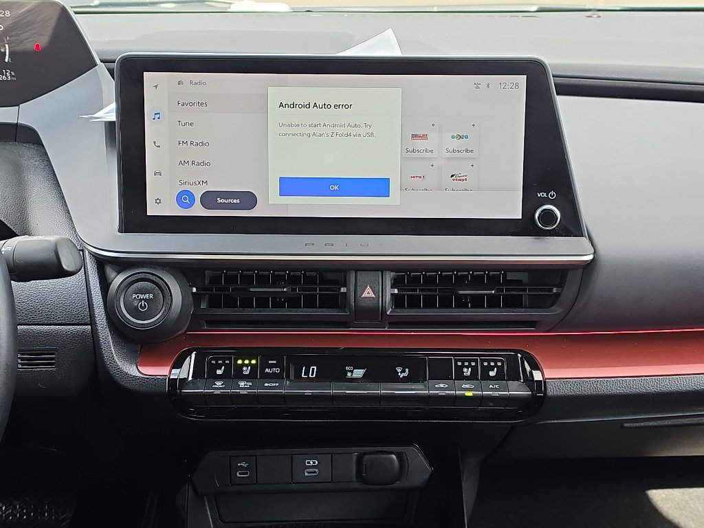 Used 2024 Toyota Prius Prime Premium FWD image 26