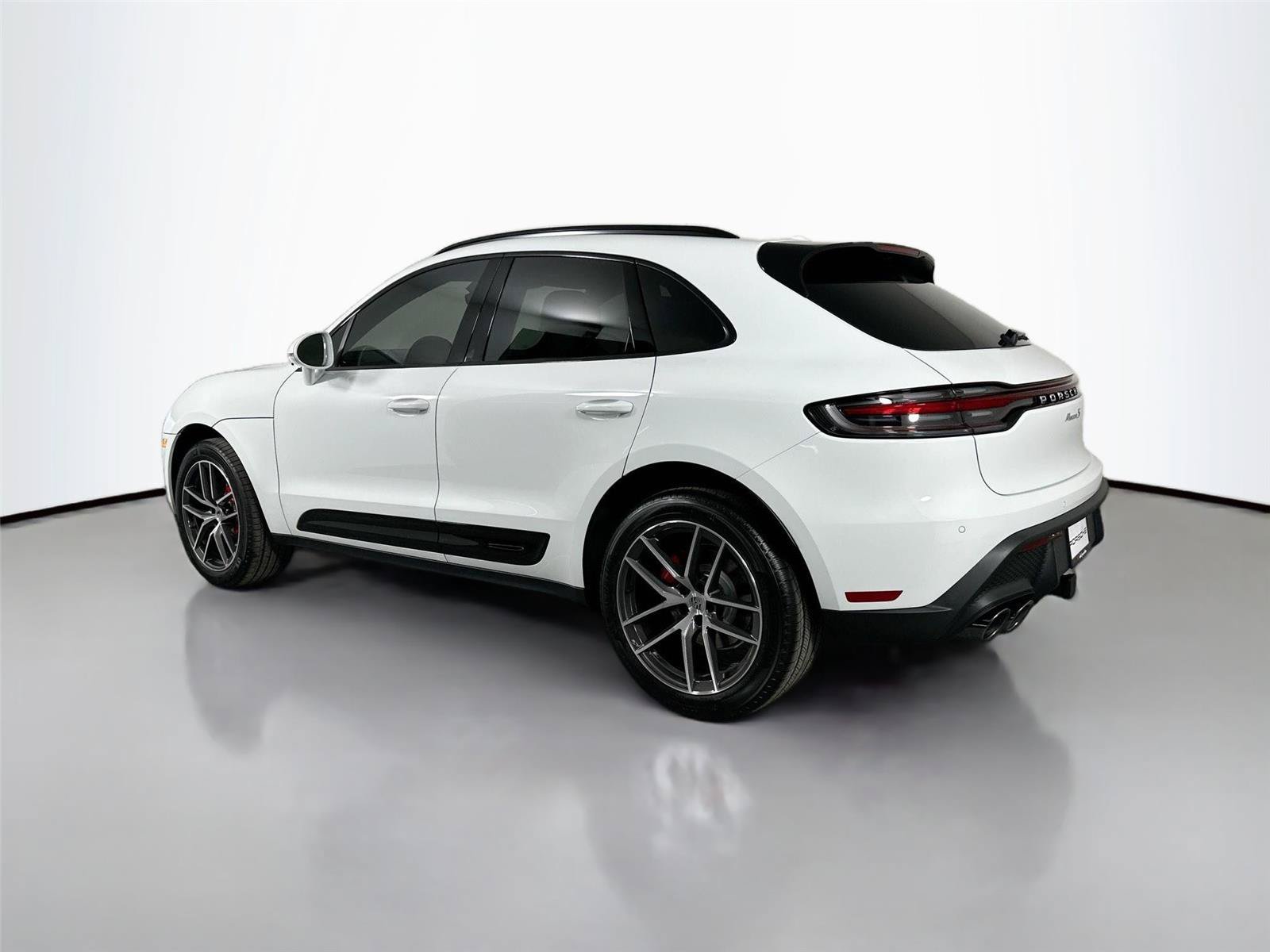 Certified 2026 Porsche Macan S AWD/4WD image 3