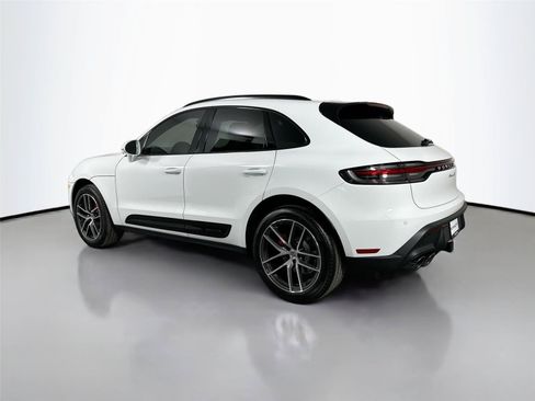 Certified 2026 Porsche Macan S AWD/4WD image 3