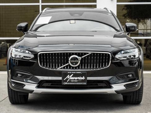 Used 2025 Volvo V90 B6 Cross Country Plus w/ Protection Package Premier AWD/4WD image 6