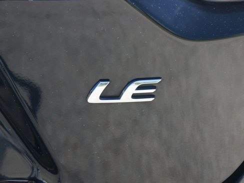Used 2024 Toyota Corolla LE FWD image 17