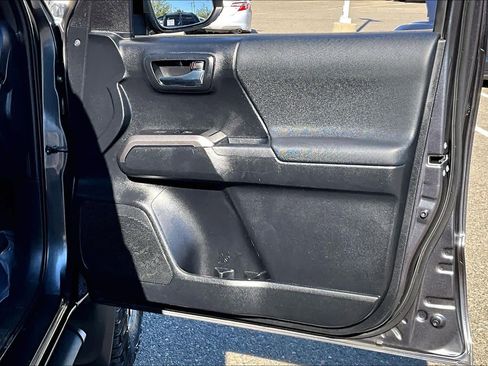 Certified 2021 Toyota Tacoma TRD Off-Road w/ Technology Package image 22