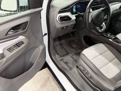 Used 2023 Chevrolet Bolt EUV Premier w/ Sun & Sound Package FWD image 28