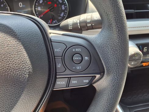 Used 2019 Toyota RAV4 XLE image 11