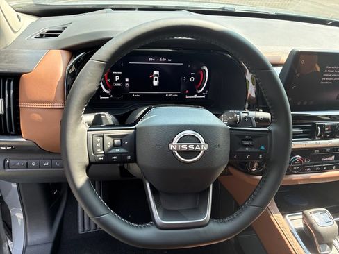 New 2026 Nissan Pathfinder Platinum AWD/4WD image 17