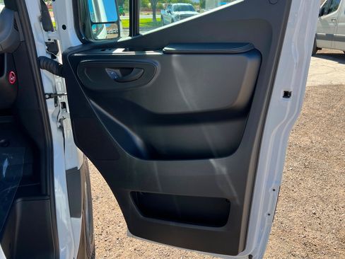 New 2026 Mercedes-Benz Sprinter 2500 image 17