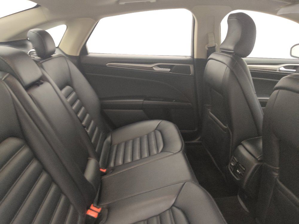 Used 2019 Ford Fusion SEL FWD image 19