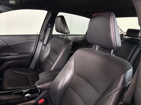 Used 2016 Honda Accord Sport image 15