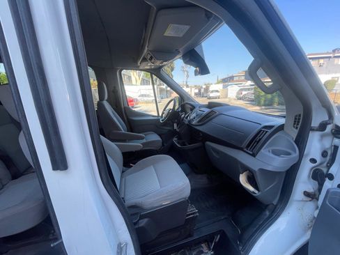 Used 2017 Ford Transit 350 XLT image 8
