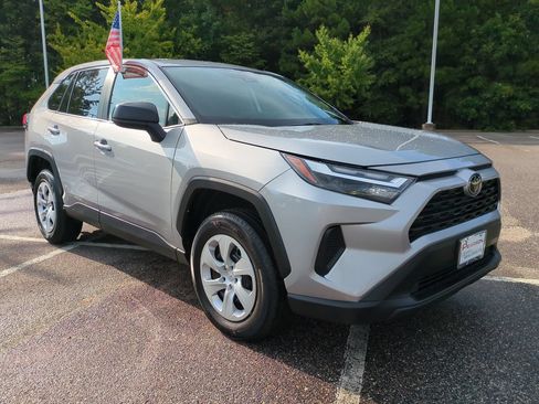Used 2025 Toyota RAV4 LE FWD image 2