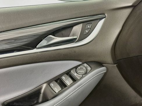 Used 2023 Buick Enclave Essence w/ Sport Touring Edition FWD image 18